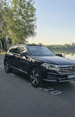 Vw touareg 2022 3.0 tfsi e-hybrid 380cp - dynaudio - suspensie electronica - imagine 2