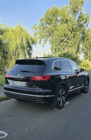 Vw touareg 2022 3.0 tfsi e-hybrid 380cp - dynaudio - suspensie electronica - imagine 3