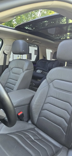 Vw touareg 2022 3.0 tfsi e-hybrid 380cp - dynaudio - suspensie electronica - imagine 5