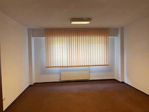 de vânzare apartament la parter situat în Baia Mare la intersectia Regele Mihai I și Cosmonauților - imagine 5