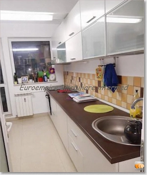 Apartament 3 camere de vanzare zona Centru - imagine 2
