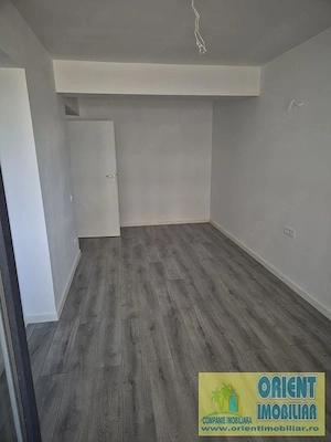 Tomis Plus, 2 camere de vanzare, etaj 1, decomandat - imagine 3
