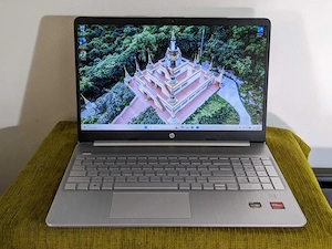 Laptop HP 15s, AMD Ryzen 3 3250U up to 3.5GHz, 8GB DDR4, SSD 256GB, Radeon Vega 3