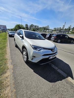 Toyota Rav4 Hybrid AWD-i 2018 Luxury