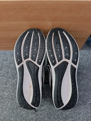 adidași bărbați NR 39 ( nu trimit prin curier )
