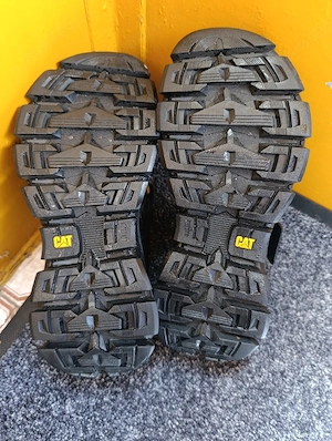 sandale NR 39 ( nu trimit prin curier )