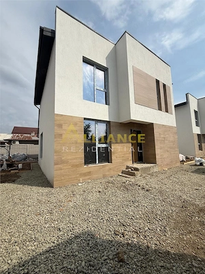 Vila individuala 5 camere ~ 3 bai ~  Teren 300 mp