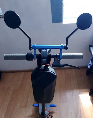 Vând trotinetă electrică modificată și dotat ca un mini scuter