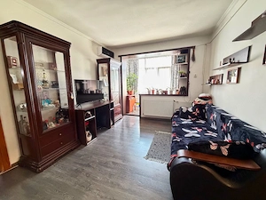 Apartament 2 camere semidecomandat  zona Fratii Golesti - Gara