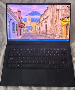 Acer Swift 5 | i7 Gen 10 | 16GB RAM | 512GB SSD | Touchscreen | 14" - imagine 2