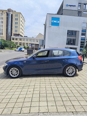 vând BMW seria 1 116D 116cp euro 5 an 2011 - imagine 2