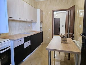 De inchiriat o camera Italian Residence, etaj 9/12, 420 euro
