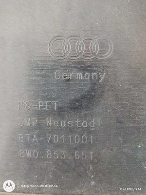 Grila radiator Audi A4 B9 (2015-2020) cu orificii senzori - imagine 4