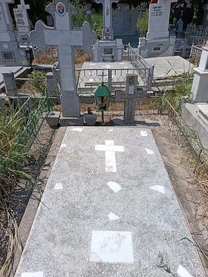 mormant cimitir sfantul Constantin brăila  - imagine 4