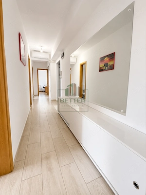 Apartament 3 camere de vânzare, Sector 4, 800 m metrou și balcon generos - imagine 6