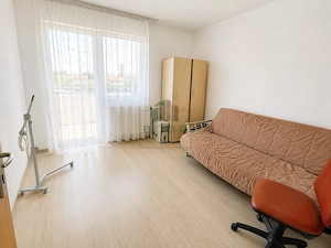 Apartament 3 camere de vânzare, Sector 4, 800 m metrou și balcon generos - imagine 4