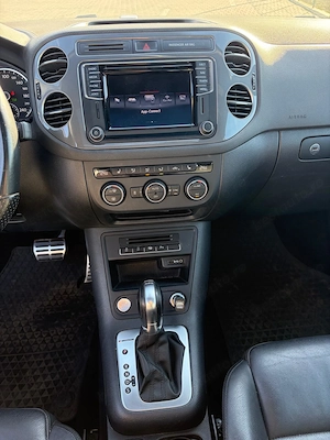 VW Tiguan R-Line,184cp,2.0,4x4,Auto,13000Euro+TVA - imagine 8
