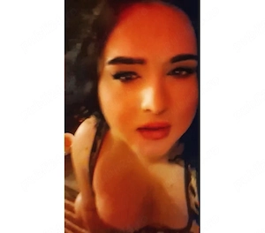 sexy curvy trans  doar shie la web 