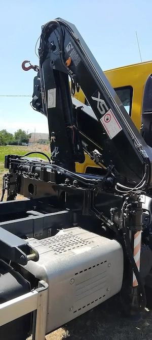 DAF LF 290 FA 19 t basculabil cu macara HIAB 111 cu telecomandă, Euro 6. - imagine 3