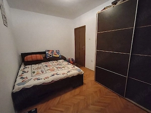Proprietar vând apartament 3 camere decomandat | Piața Doina | Etaj 3 | Bloc cărămidă | Centrală  - imagine 3