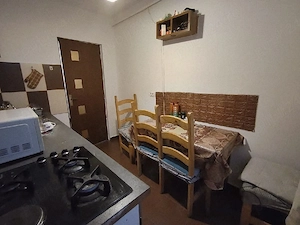 Proprietar vând apartament 3 camere decomandat | Piața Doina | Etaj 3 | Bloc cărămidă | Centrală  - imagine 5