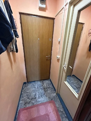 Proprietar închiriez garsoniera 
