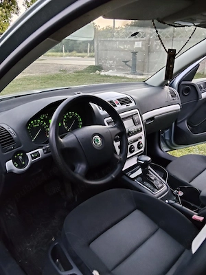 Vând Skoda - imagine 3