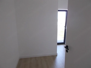 Triplex, P+E, Sacalaz, 3 si 2 dormitoare, living, la cheie, 105 si 86mp, com=0% - imagine 12