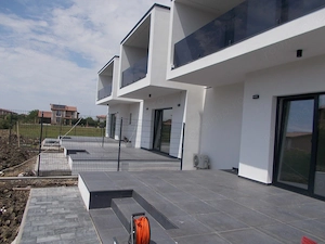Triplex, P+E, Sacalaz, 3 si 2 dormitoare, living, la cheie, 105 si 86mp, com=0% - imagine 19