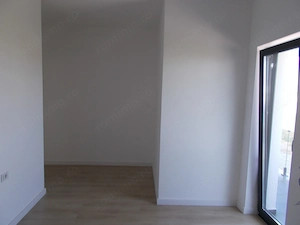 Triplex, P+E, Sacalaz, 3 si 2 dormitoare, living, la cheie, 105 si 86mp, com=0% - imagine 14