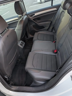 VW GOLF 7, 2015, 1.6 TDI (110 CP), manuală, piele cu textil - imagine 6