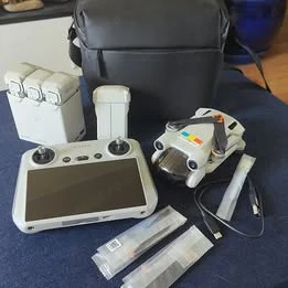 DJI Mini 3 PRO + Kit Accesorii + Intelligent Flight Battery Plus - deci 4 baterii
