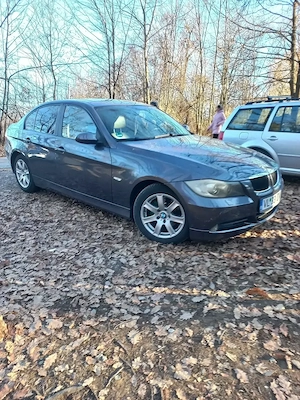 Vând BMW E90 320i automată  - imagine 6