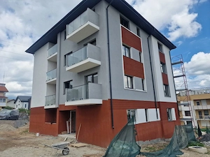 Apartament 3 camere, str Primăverii!