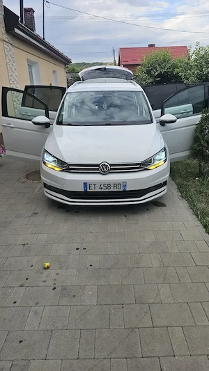 Volkswagen Touran 2018 1.6 TDI manual 6+1 5 locuri