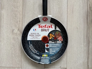 Tefal BRUT 30 cm - tigaie antiaderenta aluminiu - indicator de caldura Thermo Spot - negru