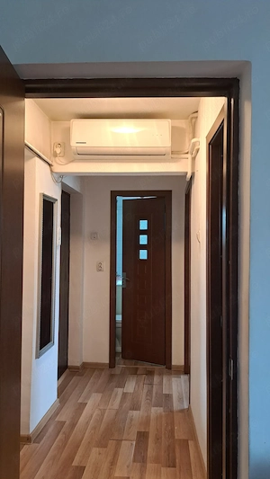 Vand apartament, 2 camere, Rm. Vâlcea, lângă piața Nord - imagine 3