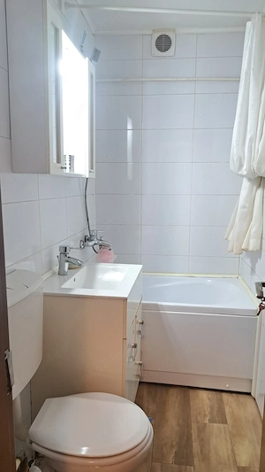 Vand apartament, 2 camere, Rm. Vâlcea, lângă piața Nord - imagine 4