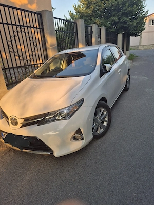 Toyota auris 2013 diesel  - imagine 4