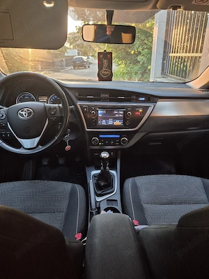 Toyota auris 2013 diesel  - imagine 3