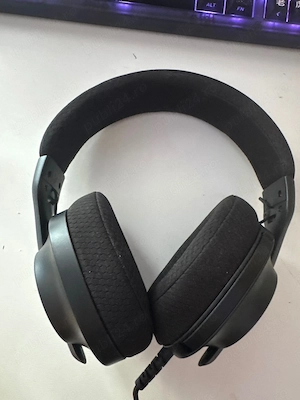 Casti White Shark negre noi gaming