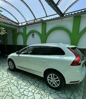 Vând Volvo XC60 Euro 6 Stare Excepțională Istoric Germania - imagine 2