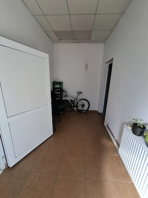 Spatiu comercial de vânzare sau de închiriat  - imagine 2
