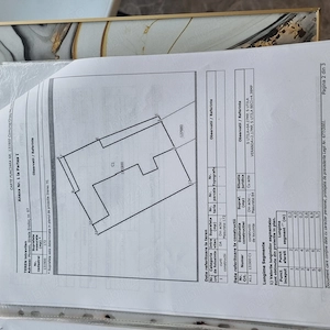 Proprietar: Vând Casă pe Strada Eroilor, Ploiești   Teren cu Deschidere de 15 m (Ideal Investiție) - imagine 2