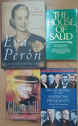 Vând 4 cărți de geopolitica în engleză 