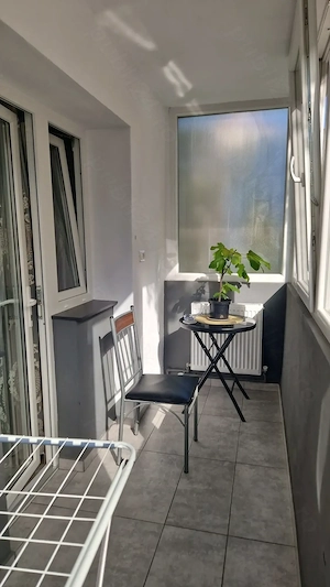 Persoana fizica vand apartament cetate piata cu 2 camere plus balcon la parter.   - imagine 9