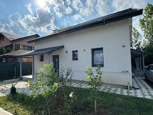 Casa de vanzare P+M  suprafață teren 500 mp.,4 dormitoare, living bucătărie open space,2 bai,terasa!