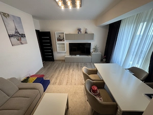 Apartament 3 camere zona Primo - Compozitori cu Centrala, Loc de Parcare si Boxa