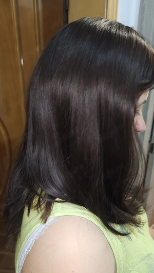 Vând Peruca cu par natural saten .