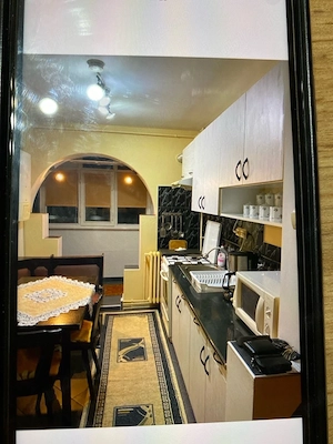 Dau în chirie apartament